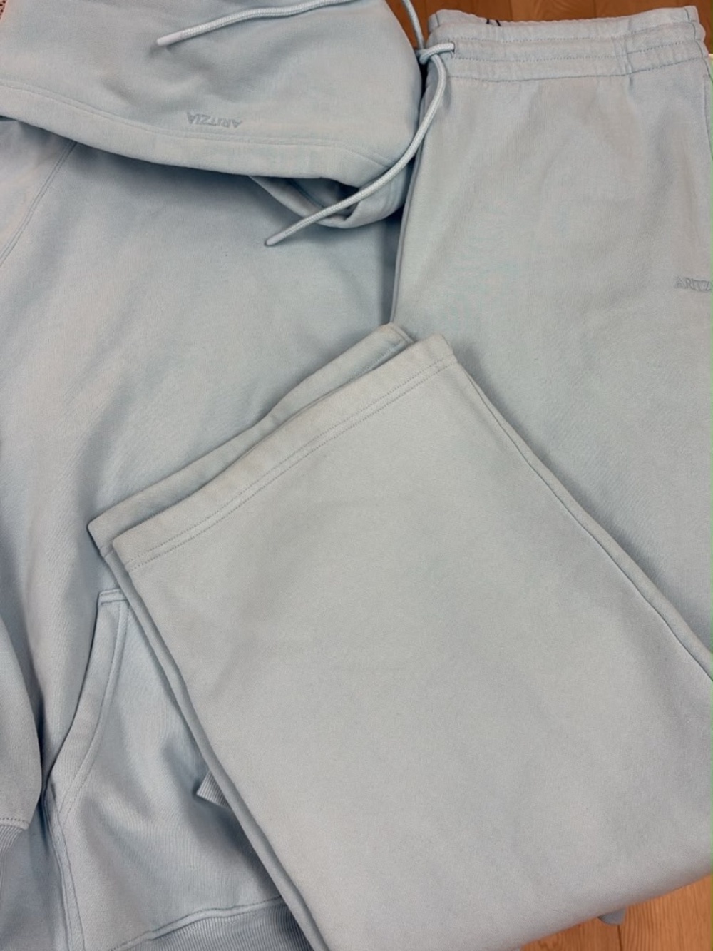 NWT aritzia sweatfleece set